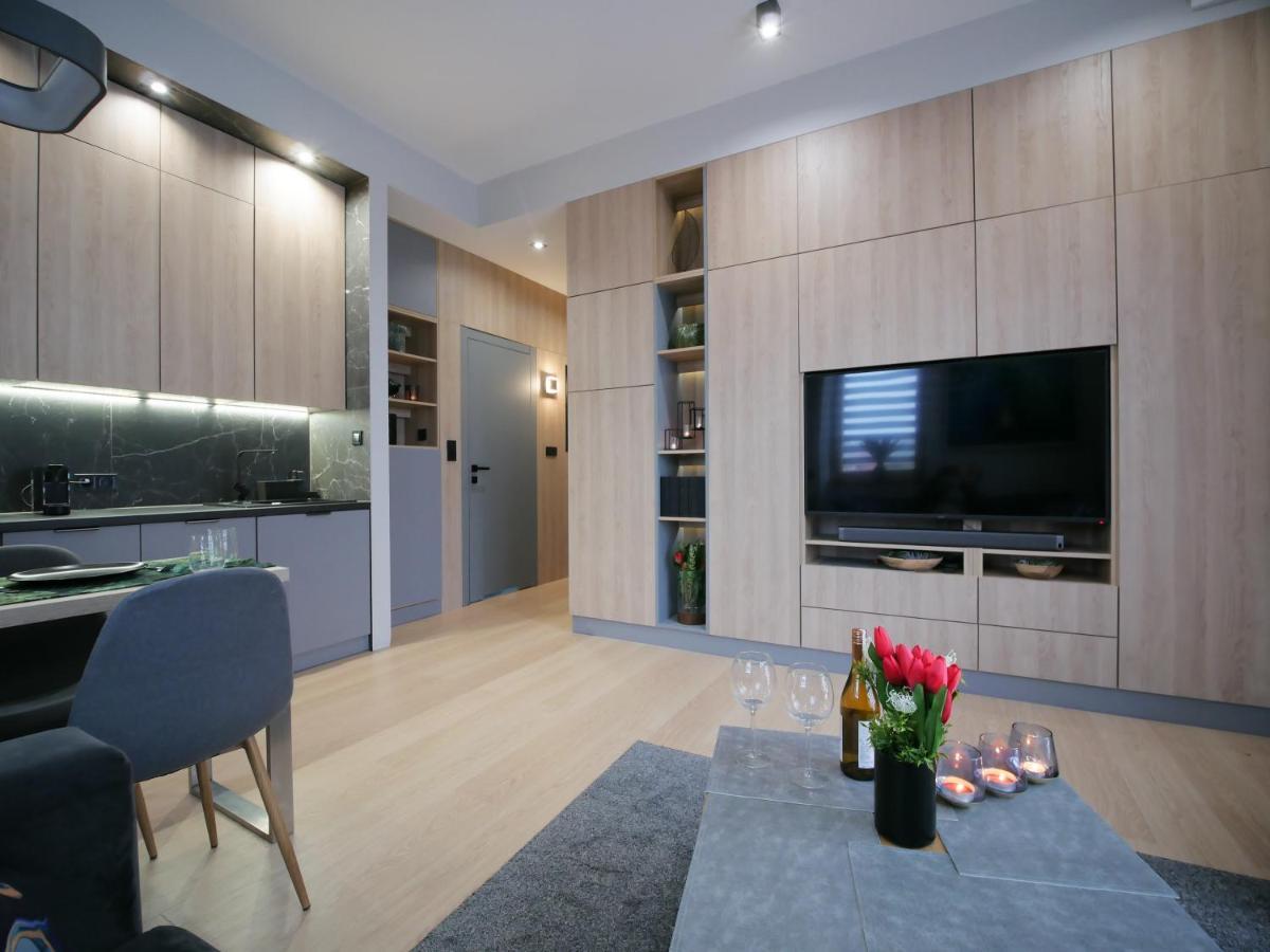 4Uapart-Apartment Suite Platan Tower Paradiso سفينويتشي المظهر الخارجي الصورة