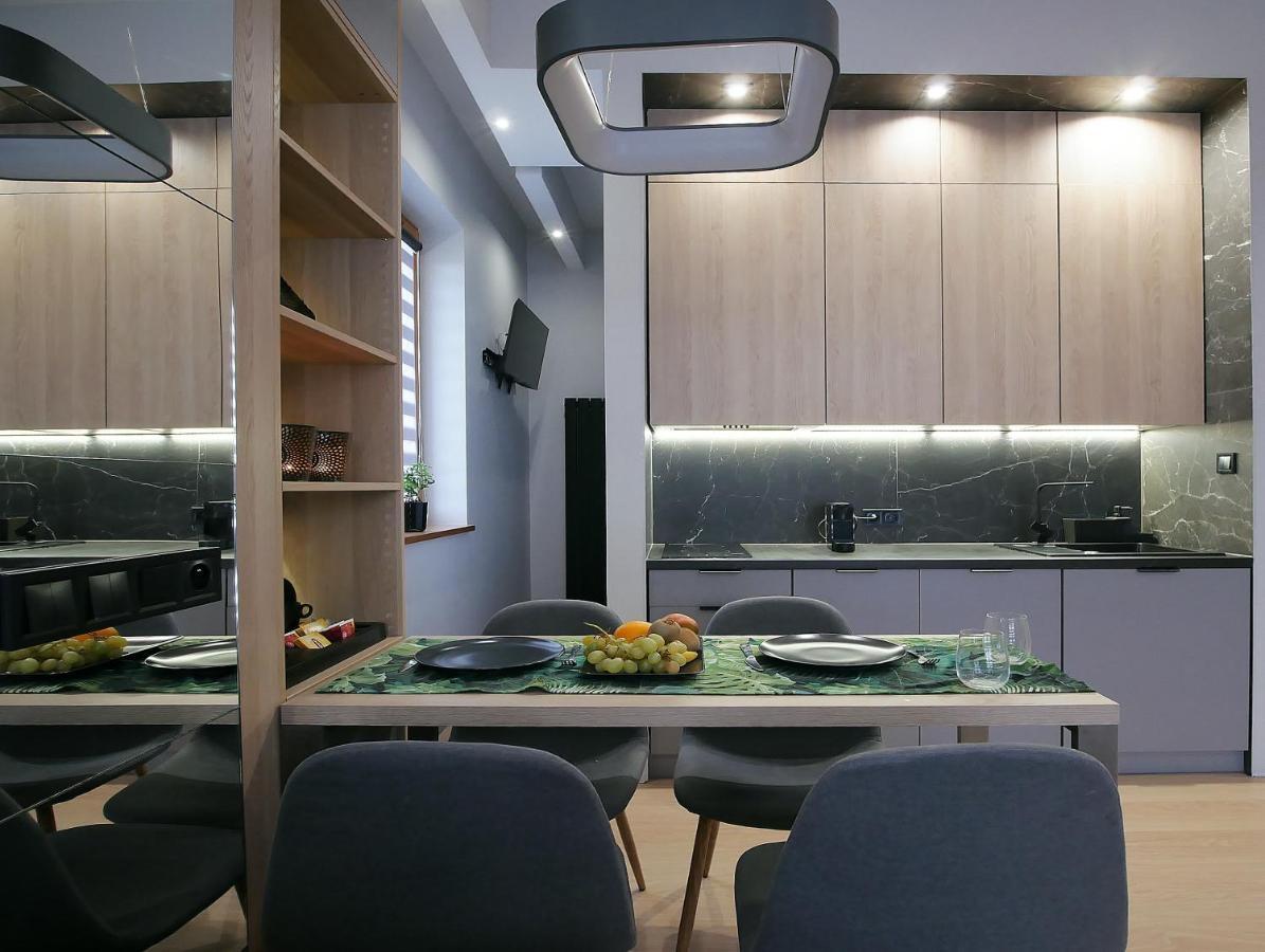4Uapart-Apartment Suite Platan Tower Paradiso سفينويتشي المظهر الخارجي الصورة